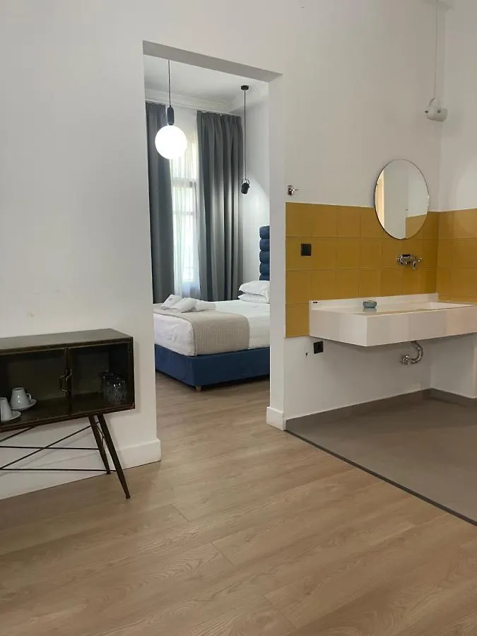 The Maroon Bottle Luxury Suites Thessaloniki Griekenland