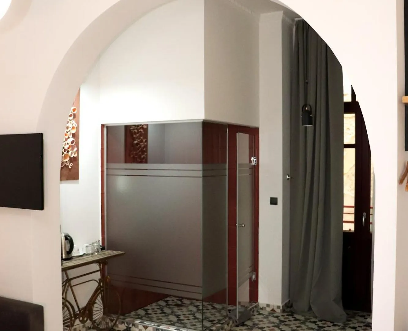 The Maroon Bottle Luxury Suites Thessaloniki Aparthotel